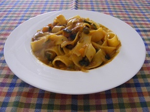 Tagliatelle di mais pasticciate